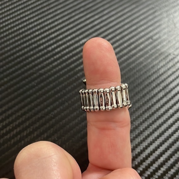 NWOT Paparazzi Emerald Green Stones an hematite on a Silver Ring Stretch Back - Picture 5 of 5